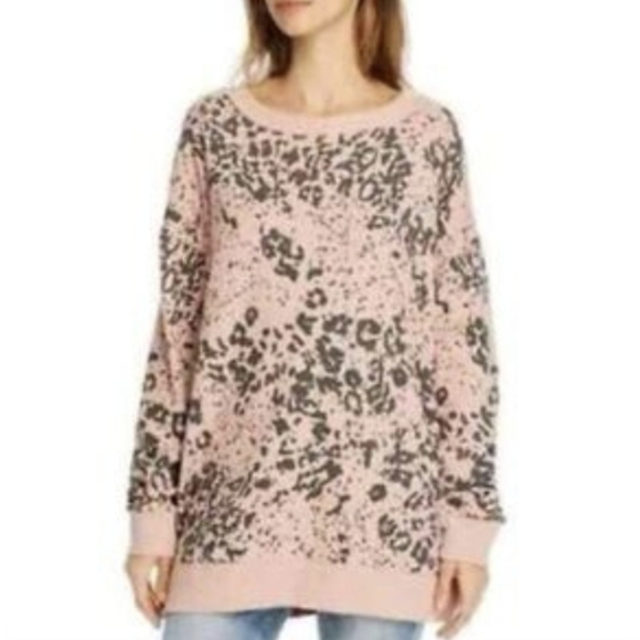 Wildfox Tops - Wildfox Sweatshirt XL